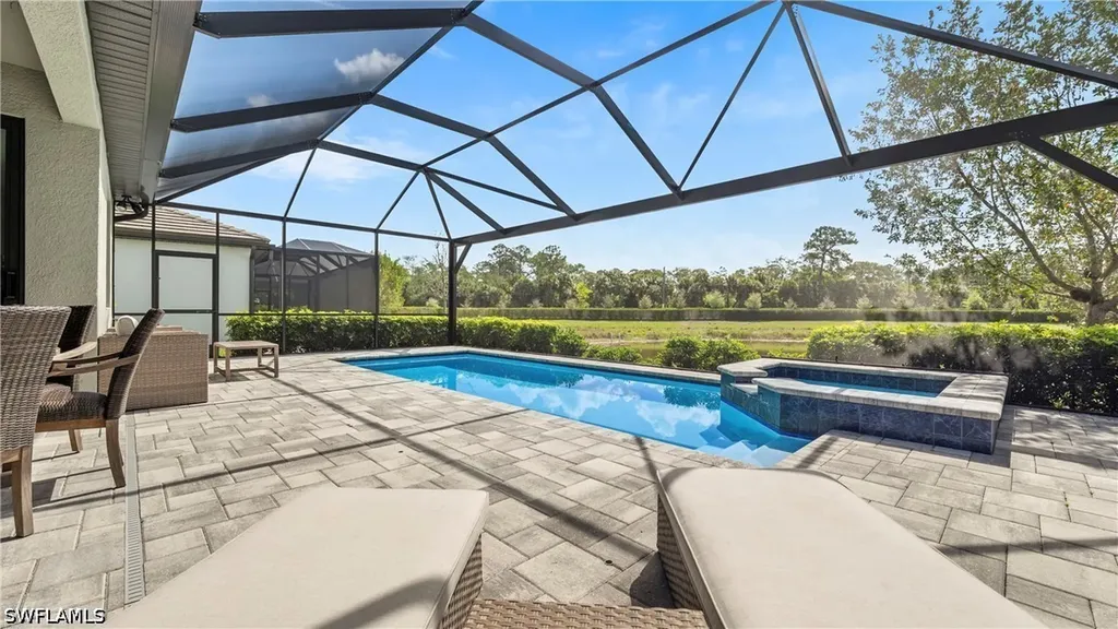 10428 Ventana Lane Naples FL 34120