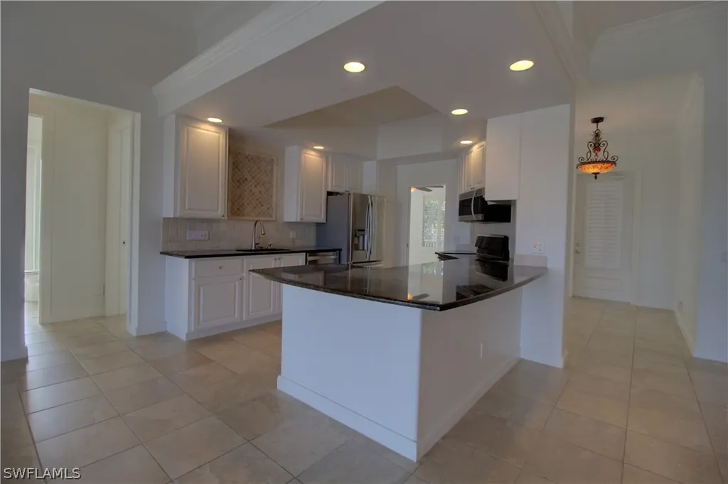7681 Sicilia Court Naples FL 34114