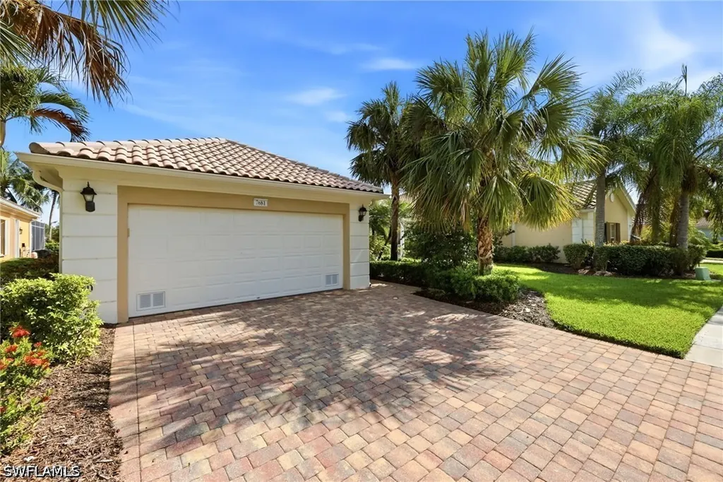 7681 Sicilia Court Naples FL 34114