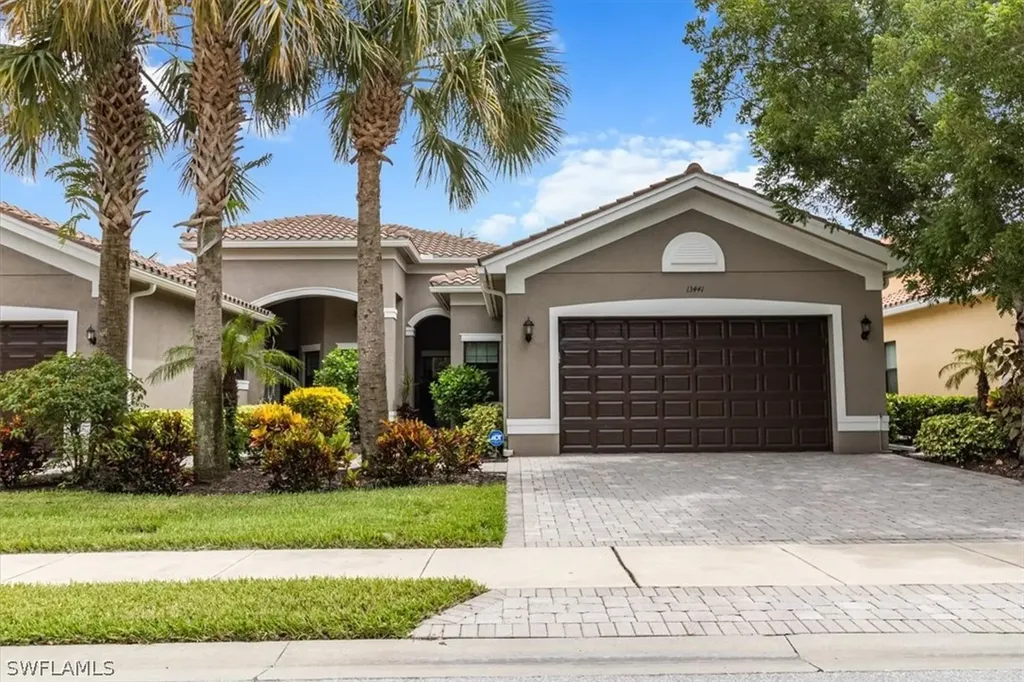 13441 Coronado Drive Naples FL 34109