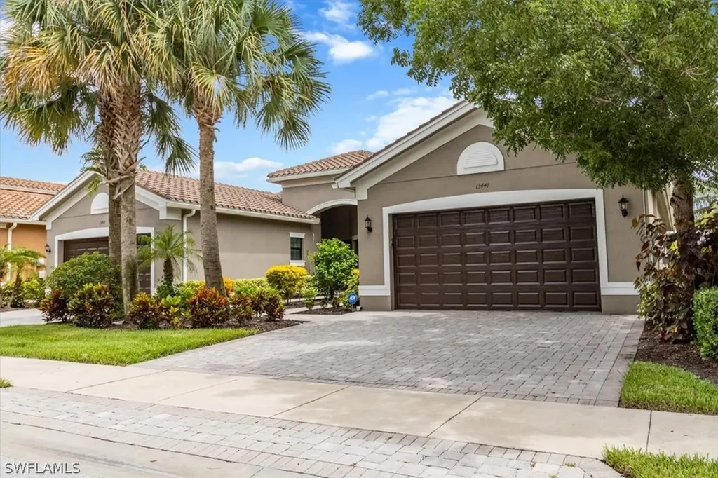 13441 Coronado Drive Naples FL 34109