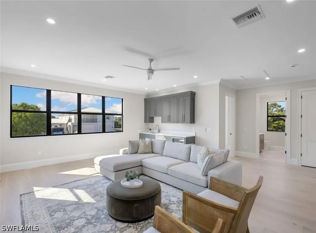 2721 Van Buren Avenue Naples FL 34112