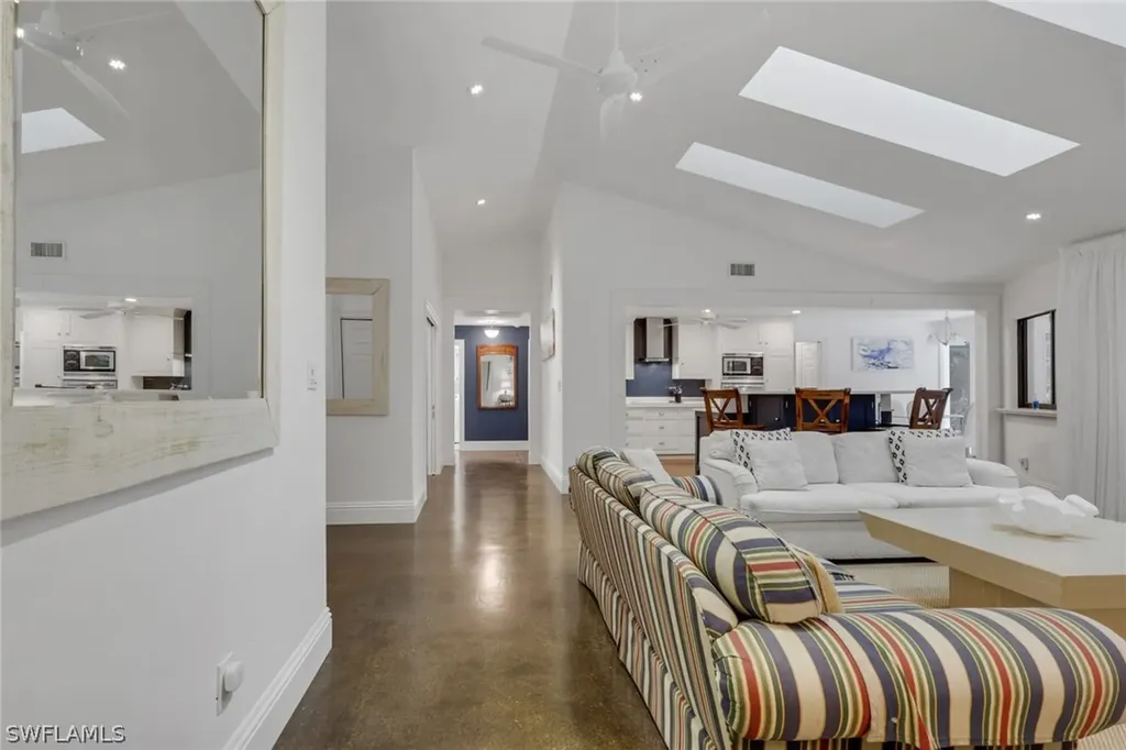 2293 Royal Lane Naples FL 34112