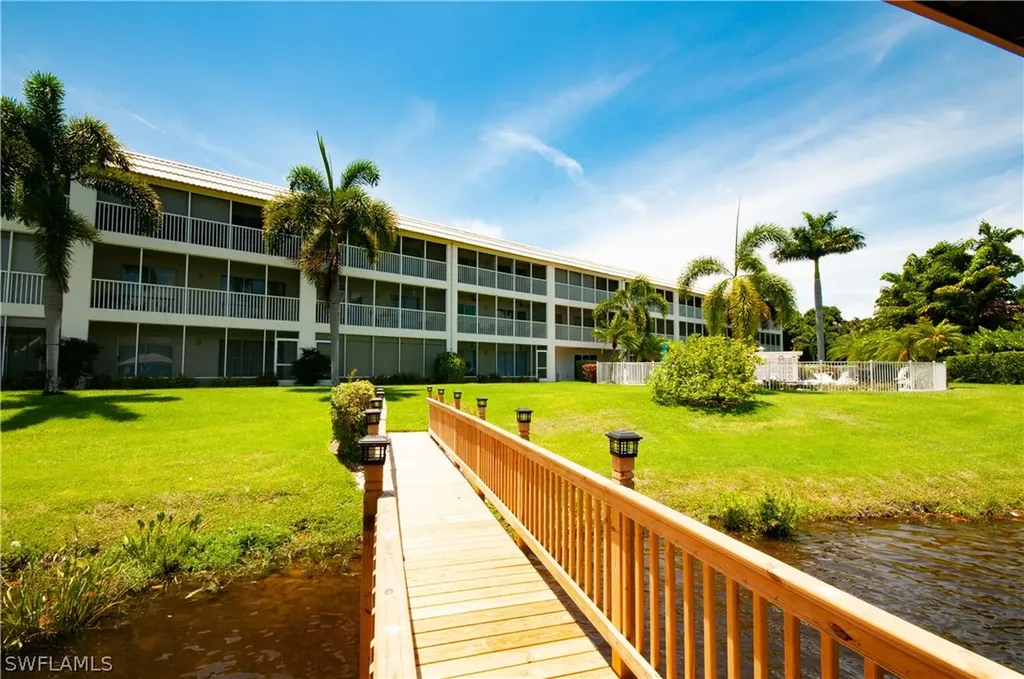 3150 Binnacle Drive SE Naples FL 34103