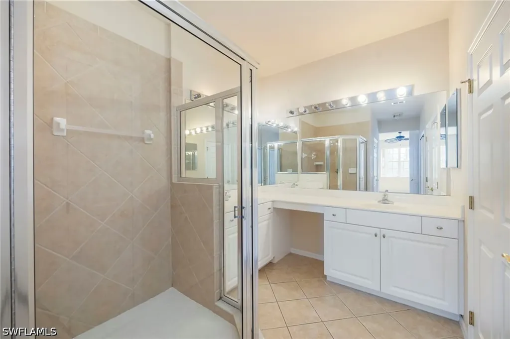 4884 Hampshire Court Naples FL 34112