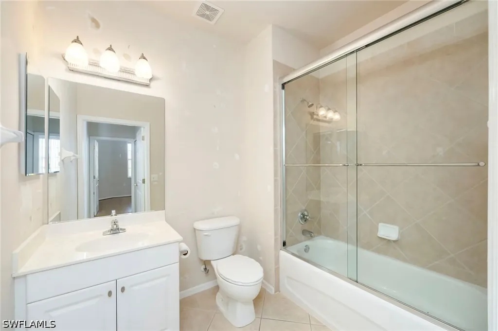 4884 Hampshire Court Naples FL 34112