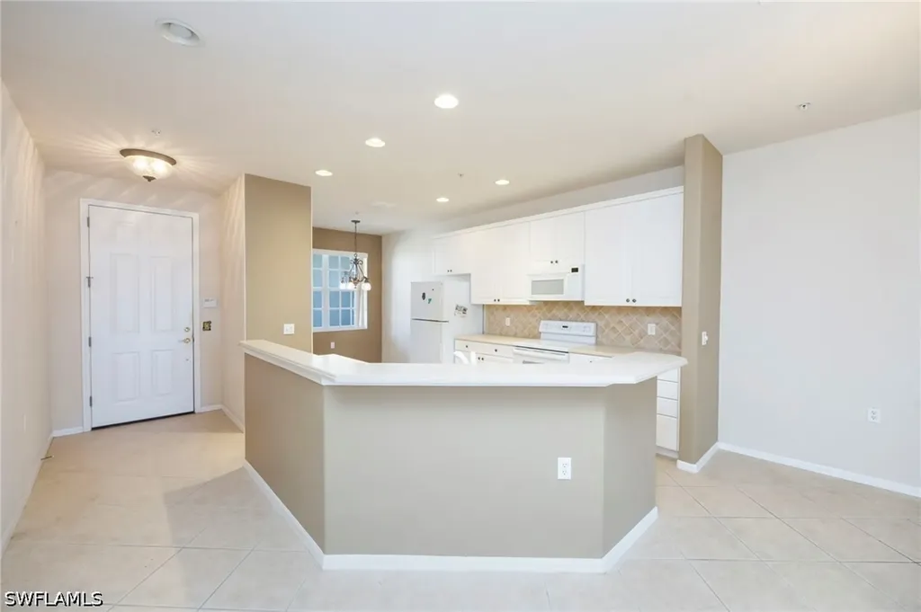 4884 Hampshire Court Naples FL 34112