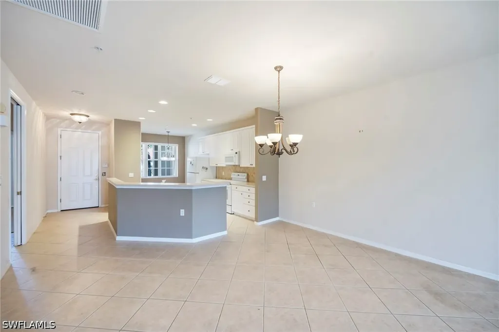 4884 Hampshire Court Naples FL 34112