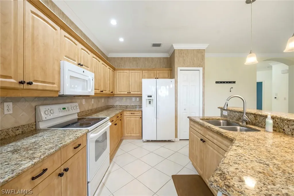 5605 Sherborn Drive Naples FL 34110