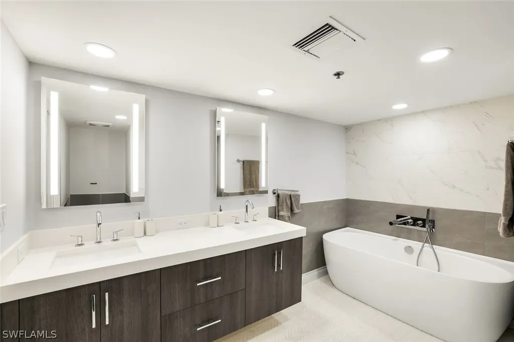 6361 Pelican Bay Boulevard Naples FL 34108