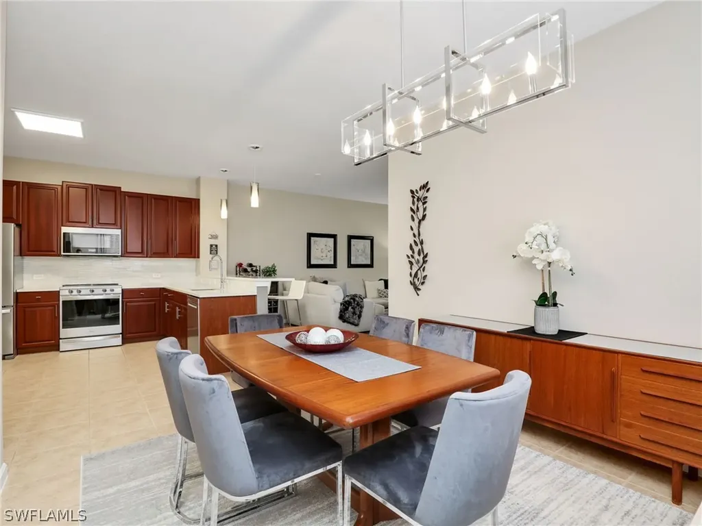 10025 Heather Lane Naples FL 34119
