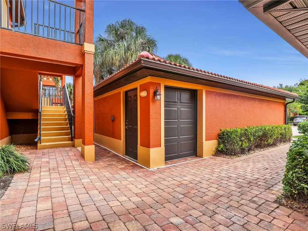 10025 Heather Lane Naples FL 34119