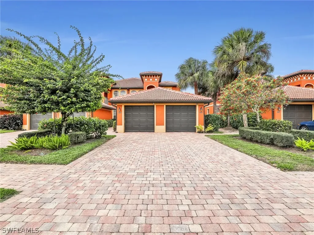 10025 Heather Lane Naples FL 34119
