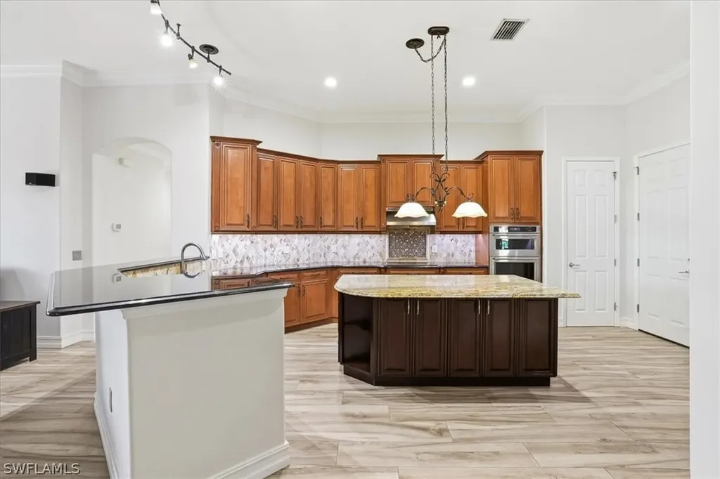 2050 Mandarin Lane Naples FL 34120