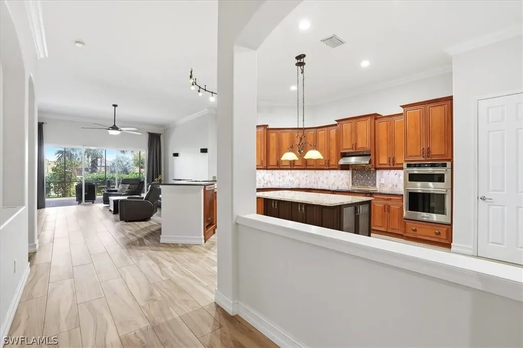 2050 Mandarin Lane Naples FL 34120