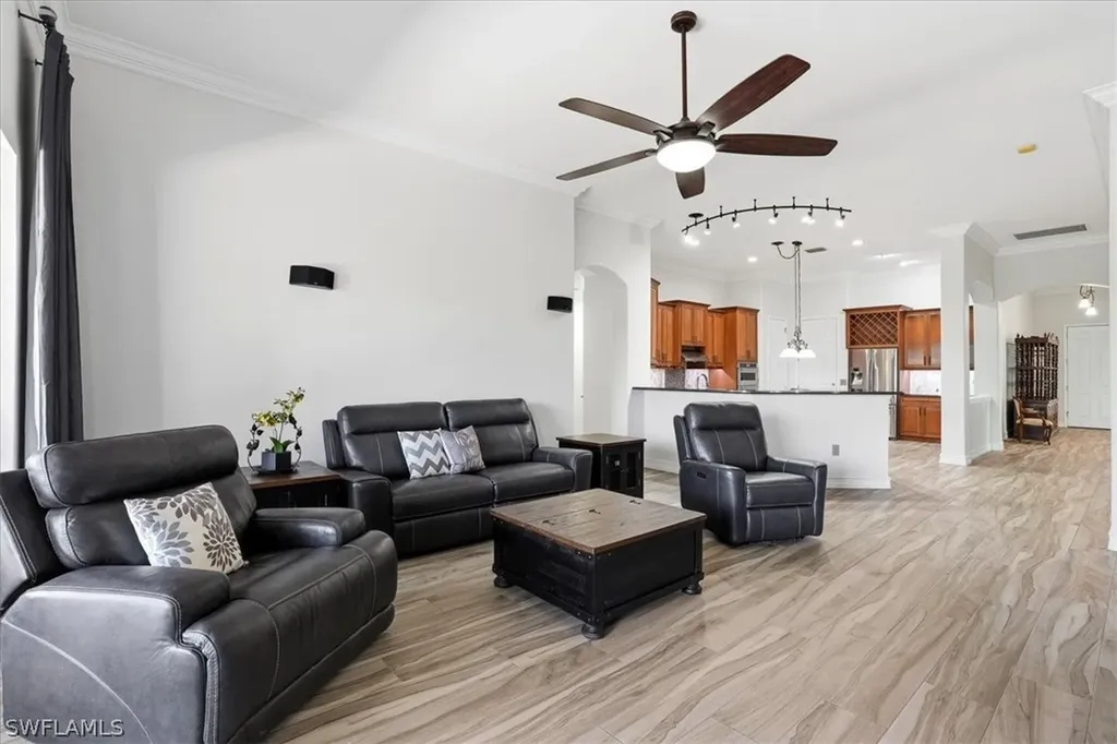 2050 Mandarin Lane Naples FL 34120
