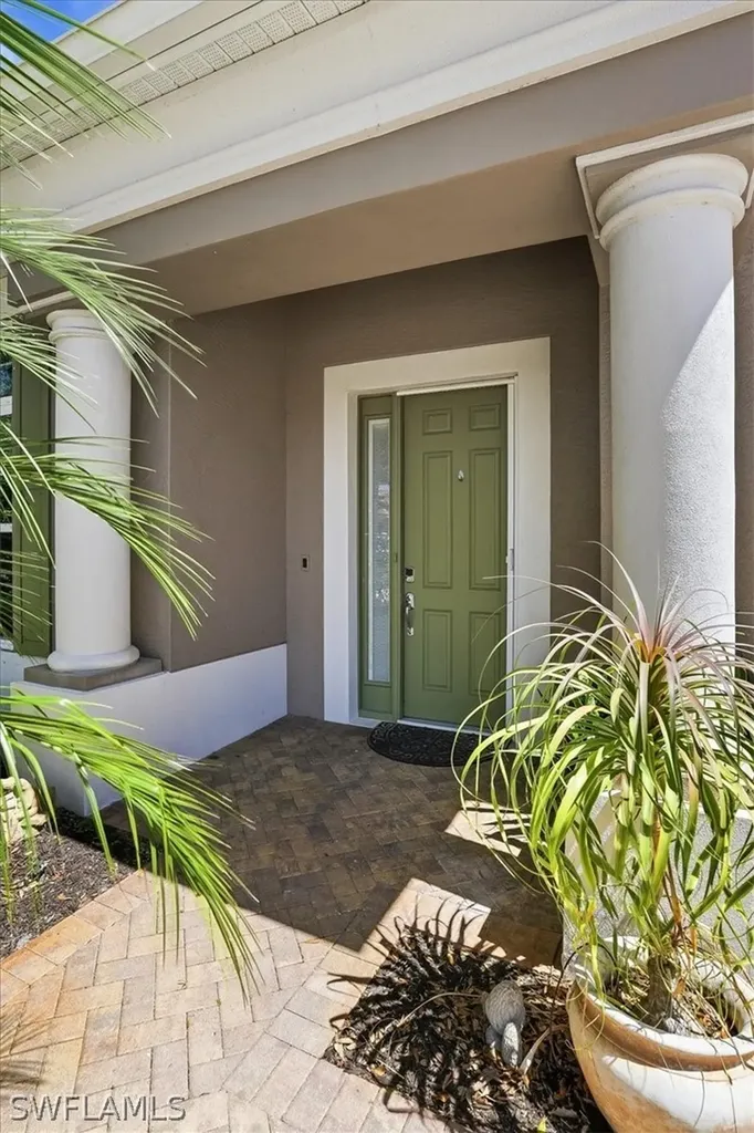 2050 Mandarin Lane Naples FL 34120