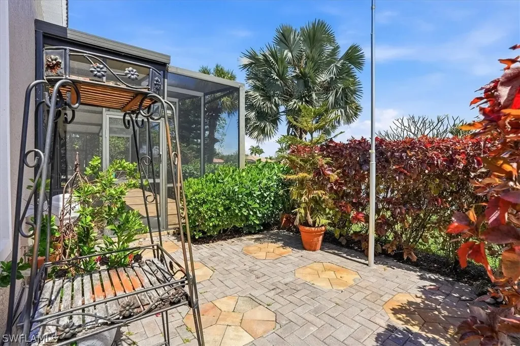 2050 Mandarin Lane Naples FL 34120
