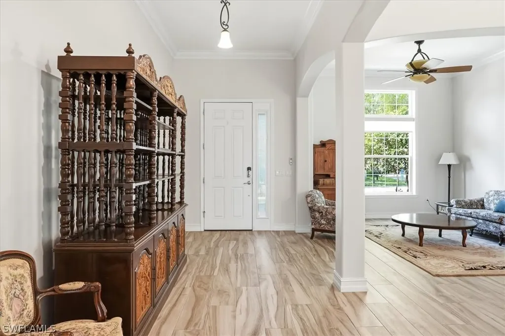 2050 Mandarin Lane Naples FL 34120