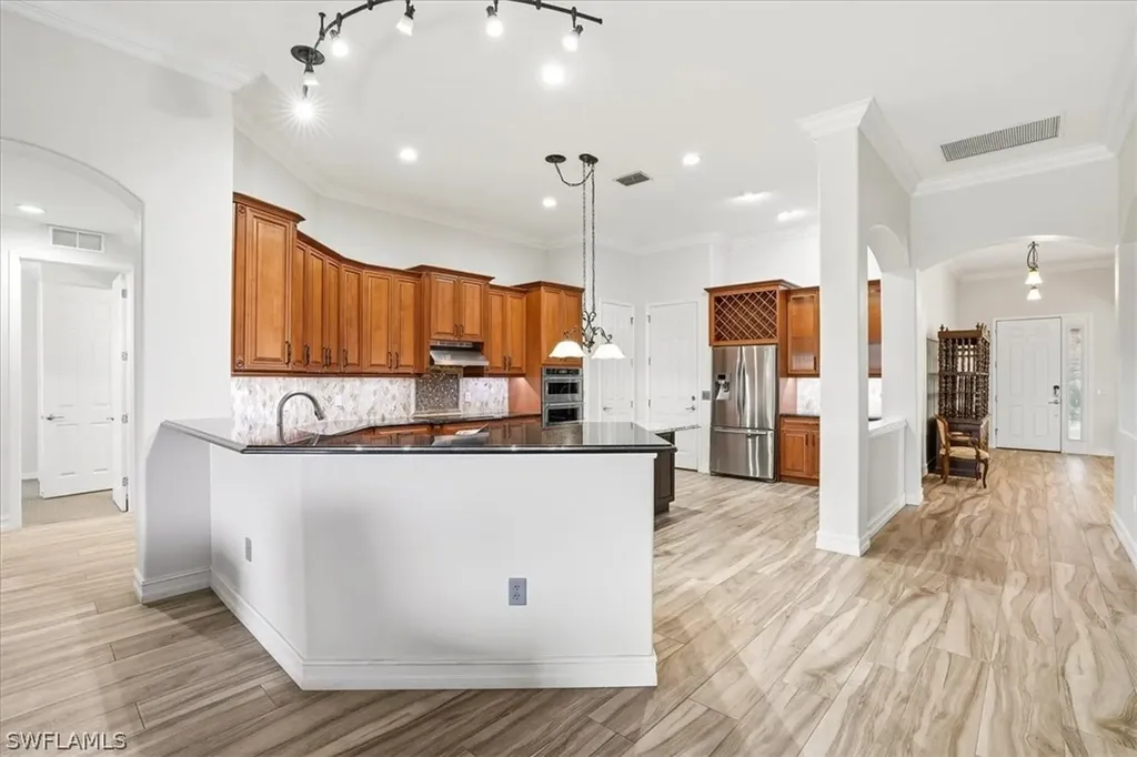 2050 Mandarin Lane Naples FL 34120