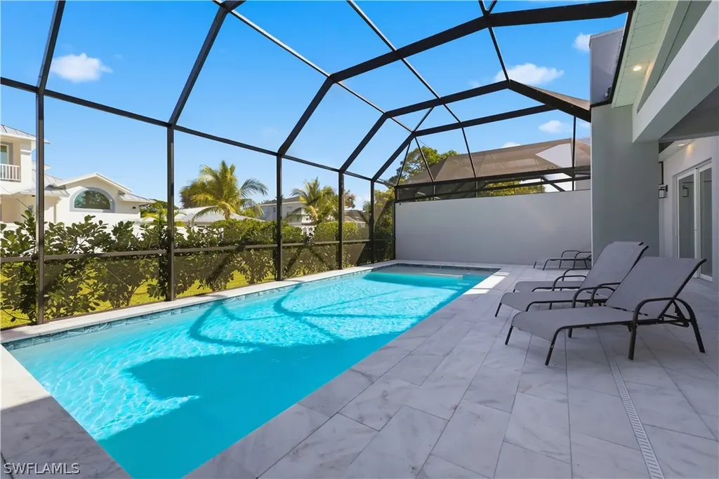 711 91st Avenue N Naples FL 34108