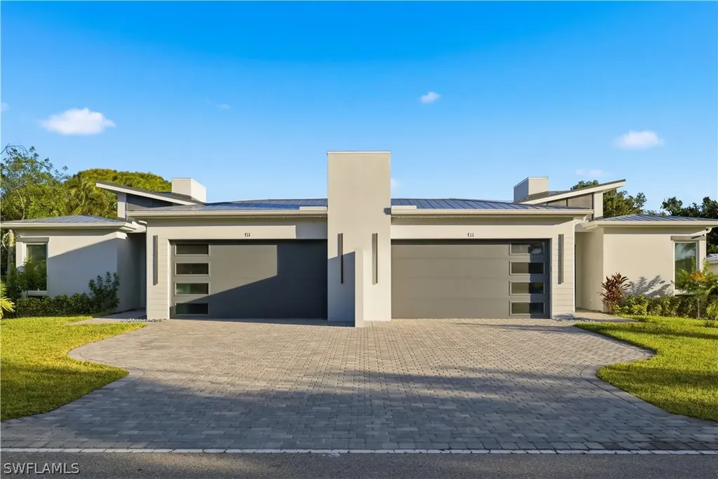 711 91st Avenue N Naples FL 34108
