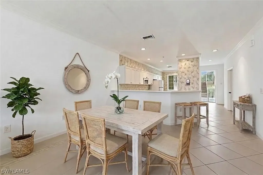 4834 Hampshire Court Naples FL 34112