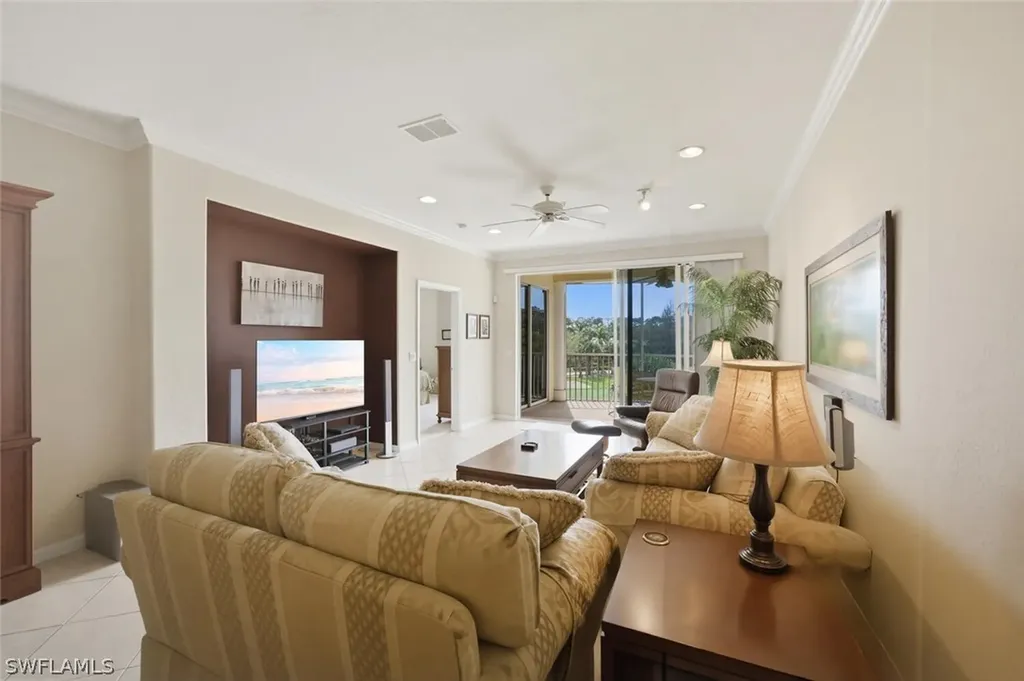 4834 Hampshire Court Naples FL 34112