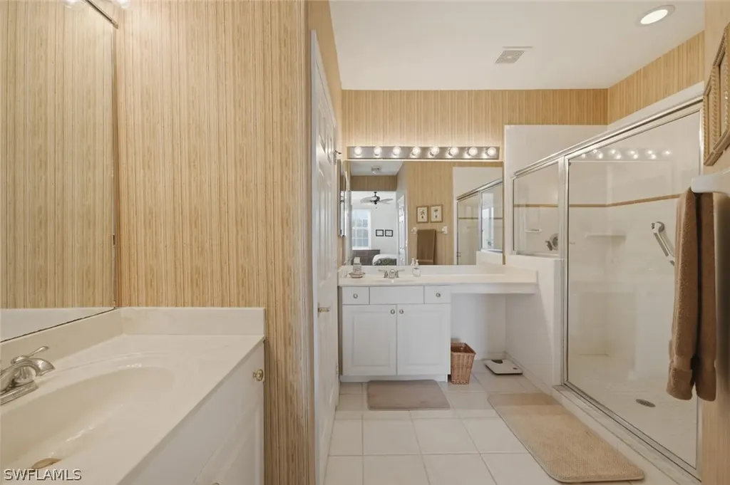 4834 Hampshire Court Naples FL 34112