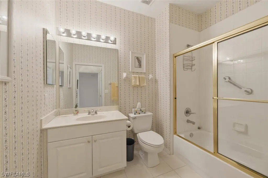 4834 Hampshire Court Naples FL 34112