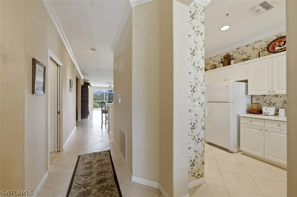 4834 Hampshire Court Naples FL 34112