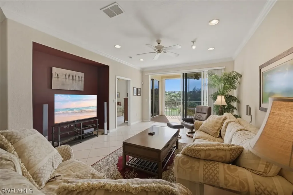 4834 Hampshire Court Naples FL 34112