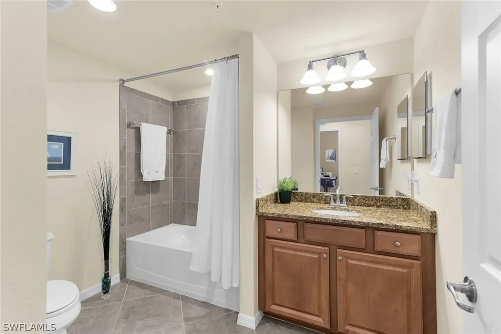 3169 Aviamar Circle Naples FL 34114