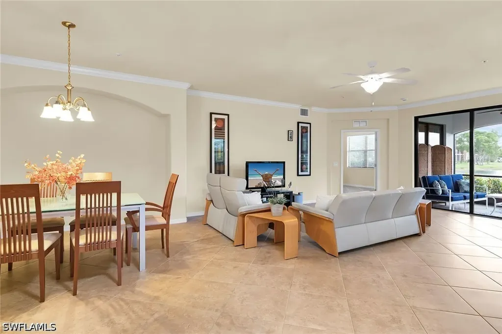 3169 Aviamar Circle Naples FL 34114
