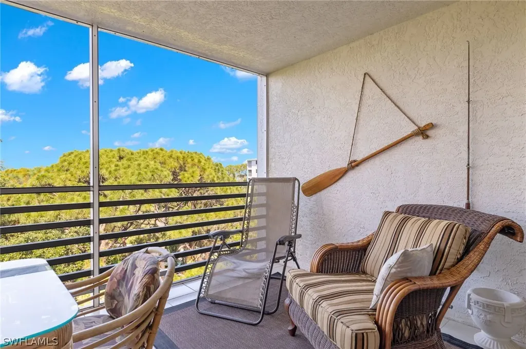 290 Naples Cove Drive Naples FL 34110