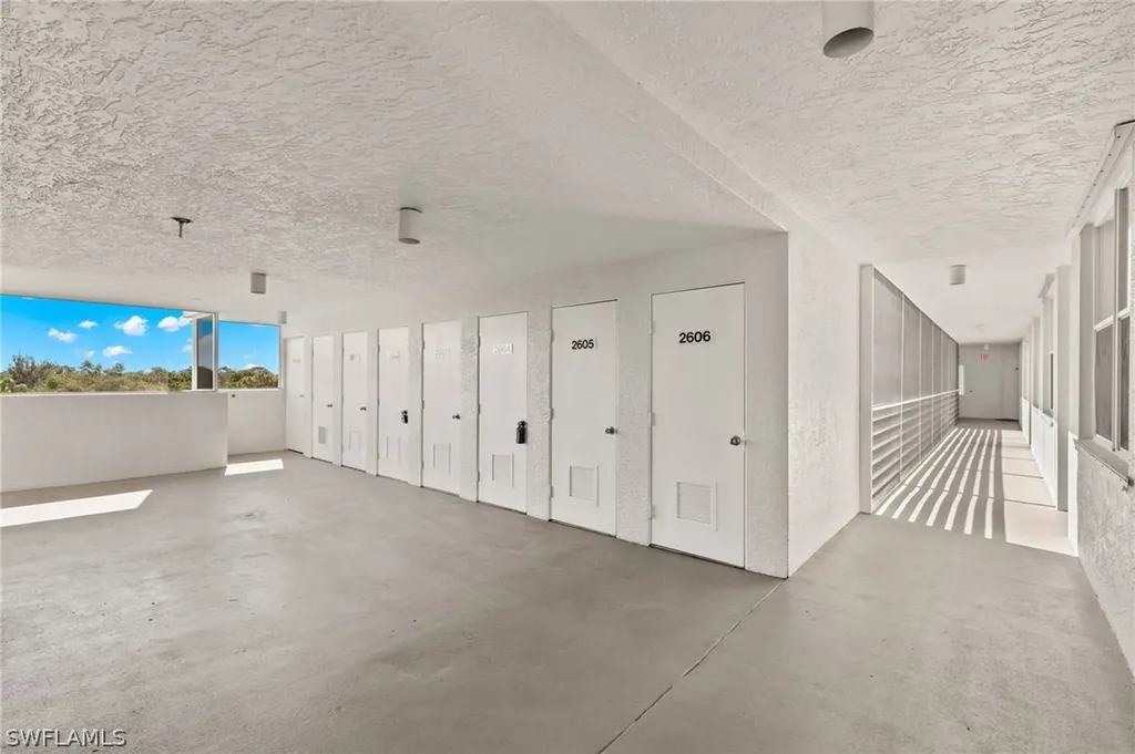 290 Naples Cove Drive Naples FL 34110