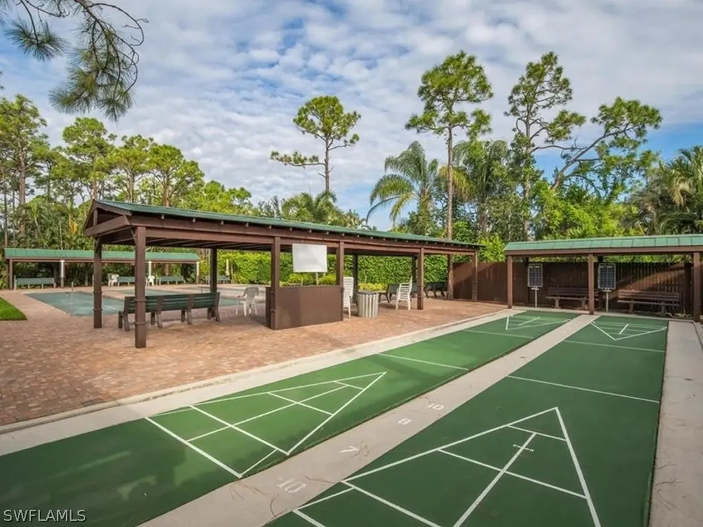 290 Naples Cove Drive Naples FL 34110