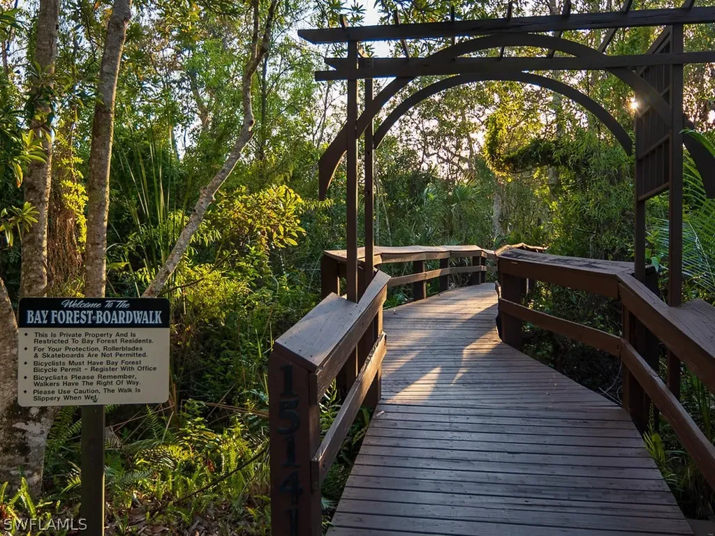 290 Naples Cove Drive Naples FL 34110