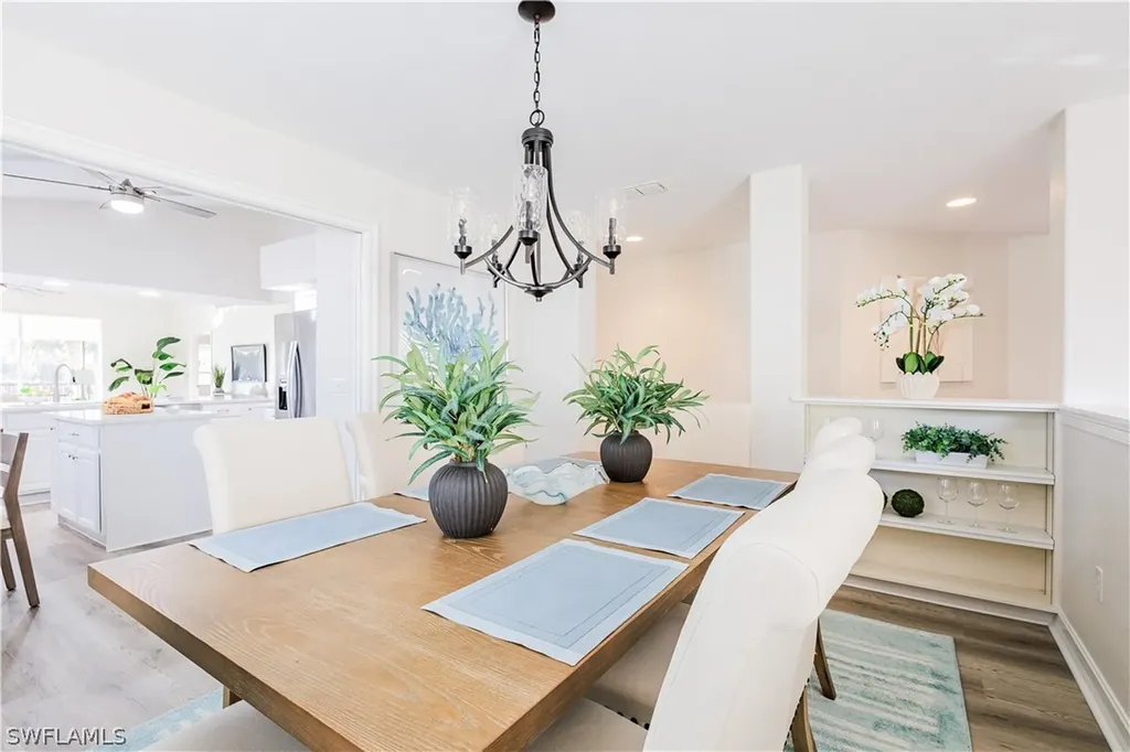 8188 Saratoga Drive Naples FL 34113