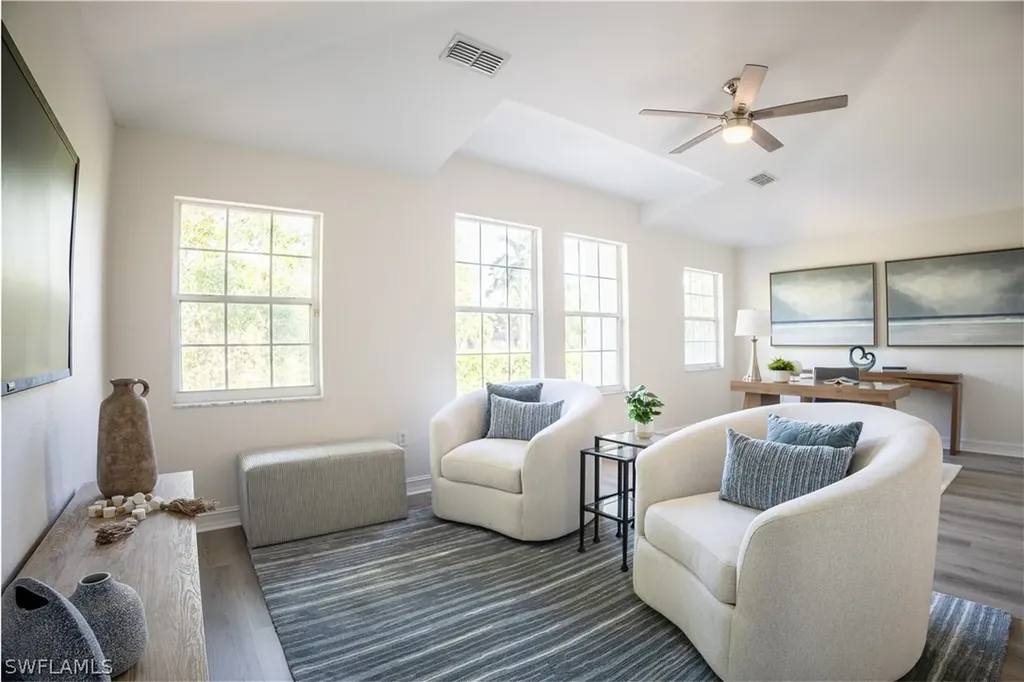 8188 Saratoga Drive Naples FL 34113