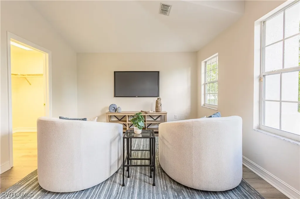 8188 Saratoga Drive Naples FL 34113