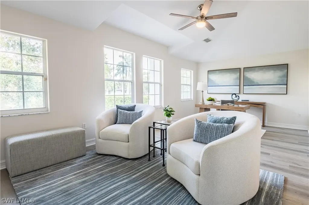 8188 Saratoga Drive Naples FL 34113