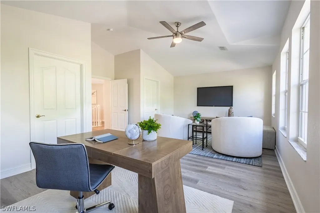 8188 Saratoga Drive Naples FL 34113
