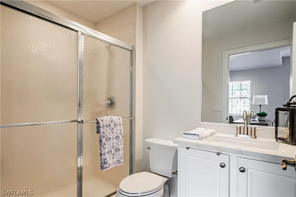8188 Saratoga Drive Naples FL 34113