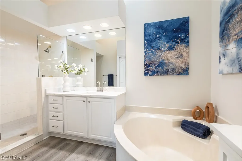 8188 Saratoga Drive Naples FL 34113