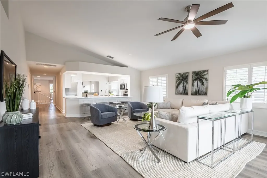8188 Saratoga Drive Naples FL 34113
