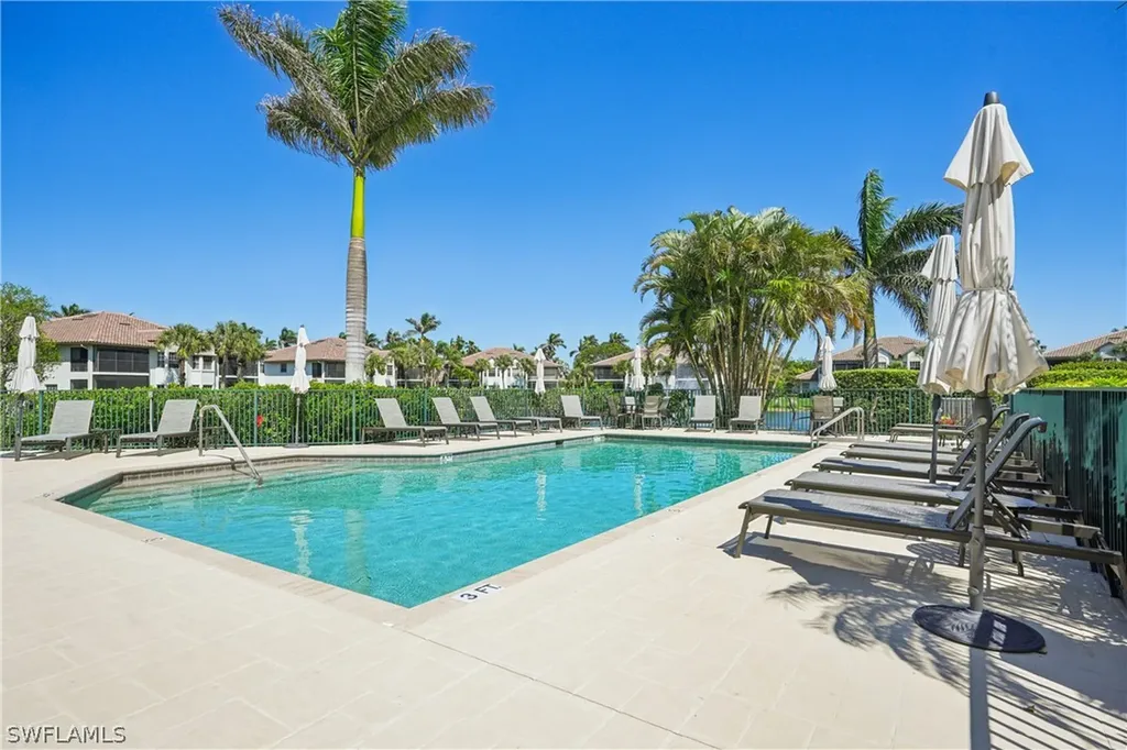 8188 Saratoga Drive Naples FL 34113