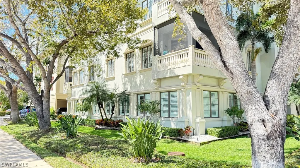 750 11th Street S Naples FL 34102