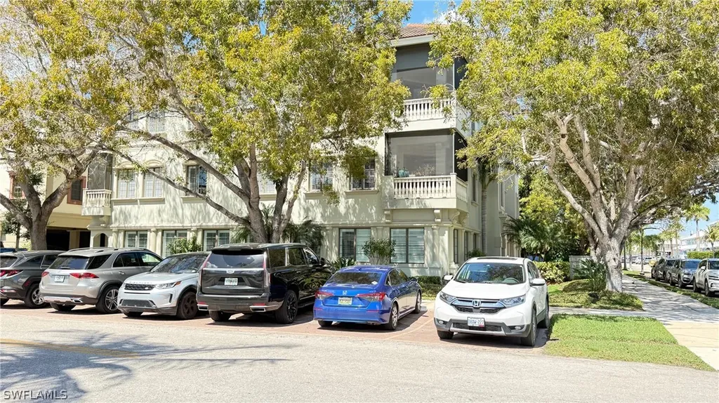 750 11th Street S Naples FL 34102