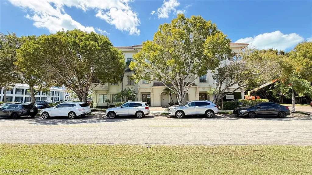 750 11th Street S Naples FL 34102